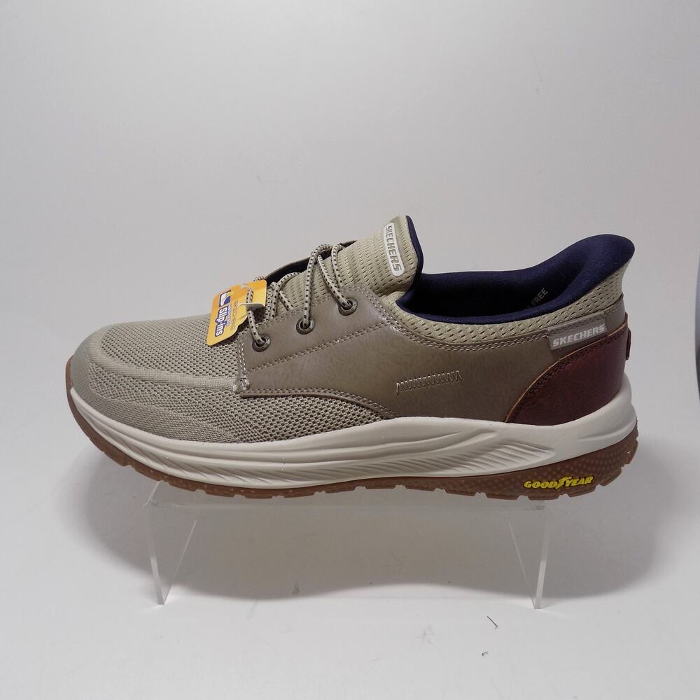Skechers Men's Meroe Alden Loafer Wide Fit- Size 11